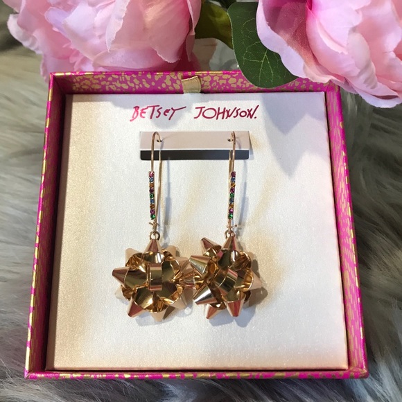Betsey Johnson Jewelry - 🆕NWT BETSEY JOHNSON holiday package bow earrings!